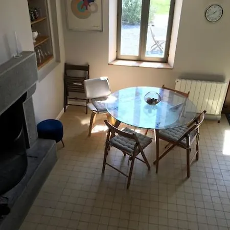 Est De La Pointe D'agon 4 Convives בית נופש