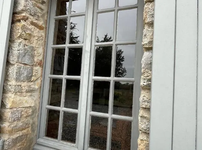 Est De La Pointe D'agon 4 Convives Holiday home